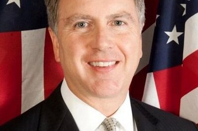 Tennessee State Senator Kerry Roberts on Str8hustlin.com
